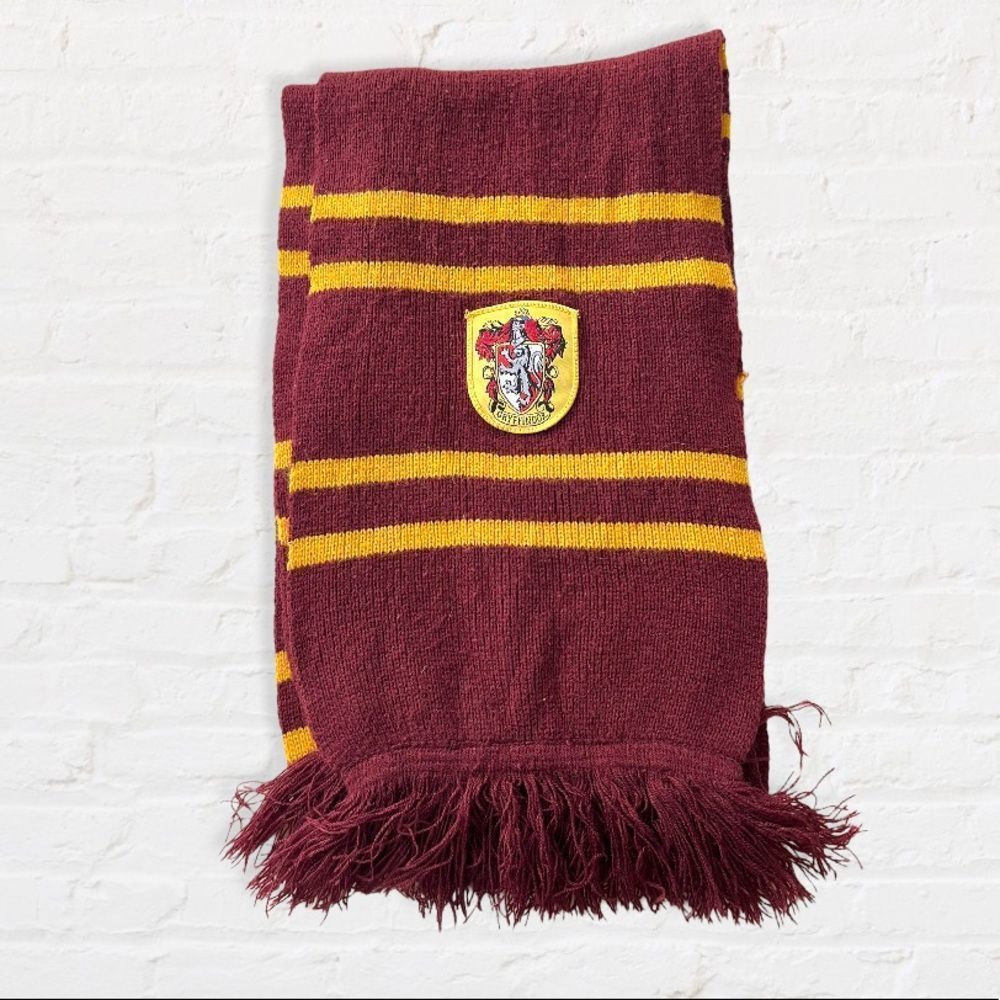 Harry Potter Warner Bros. Gryffindor-Style Maroon and Yellow Knit Scarf